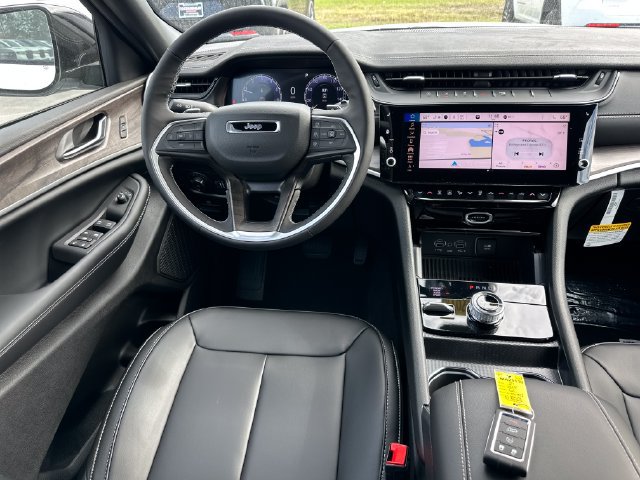 New 2027 Jeep Grand Cherokee Limited AWD/4WD image 19