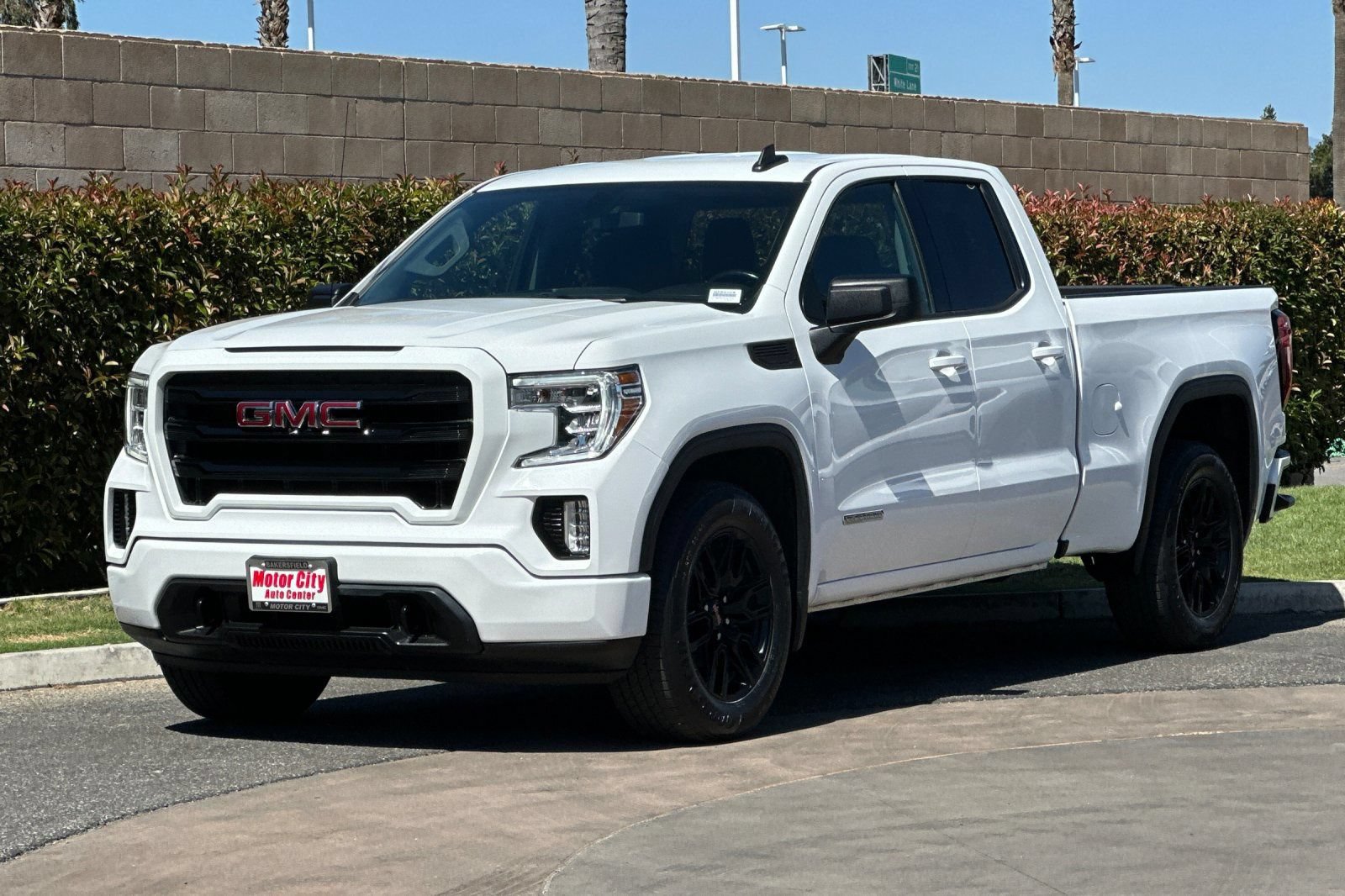 Certified 2022 GMC Sierra 1500 Elevation RWD image 8