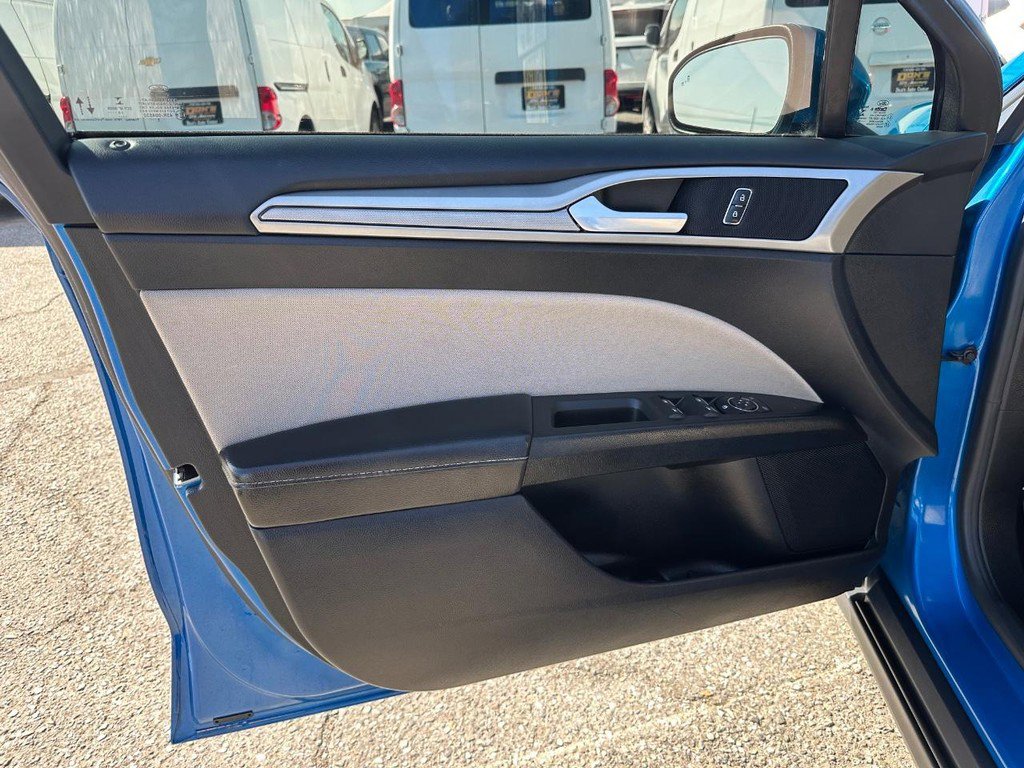 Used 2020 Ford Fusion S image 15