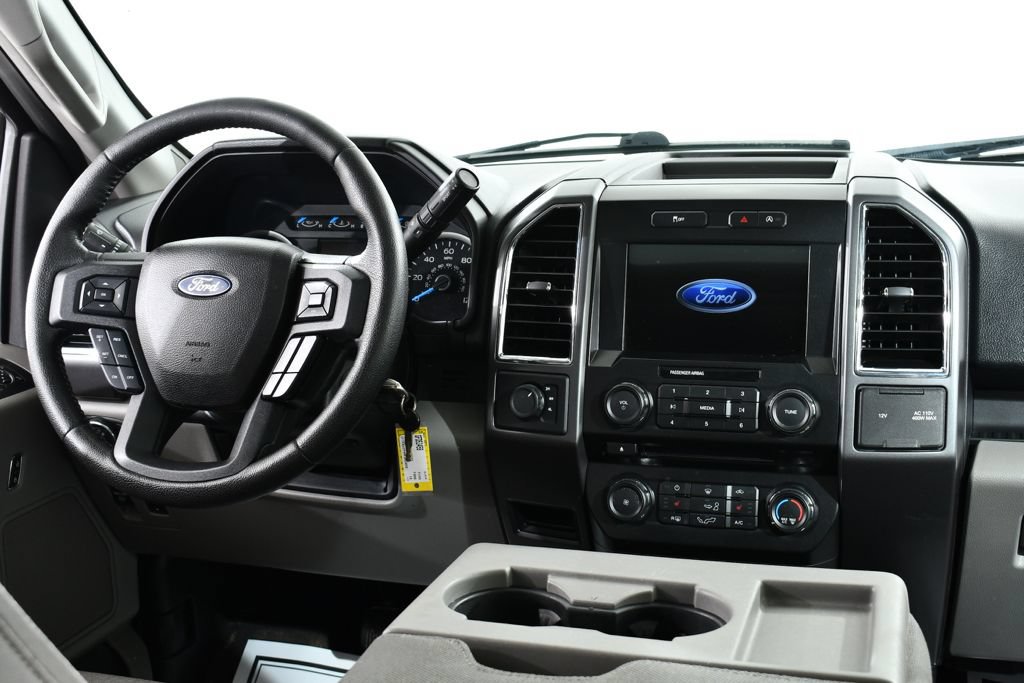 Used 2016 Ford F150 XLT w/ Equipment Group 302A Luxury AWD/4WD image 8