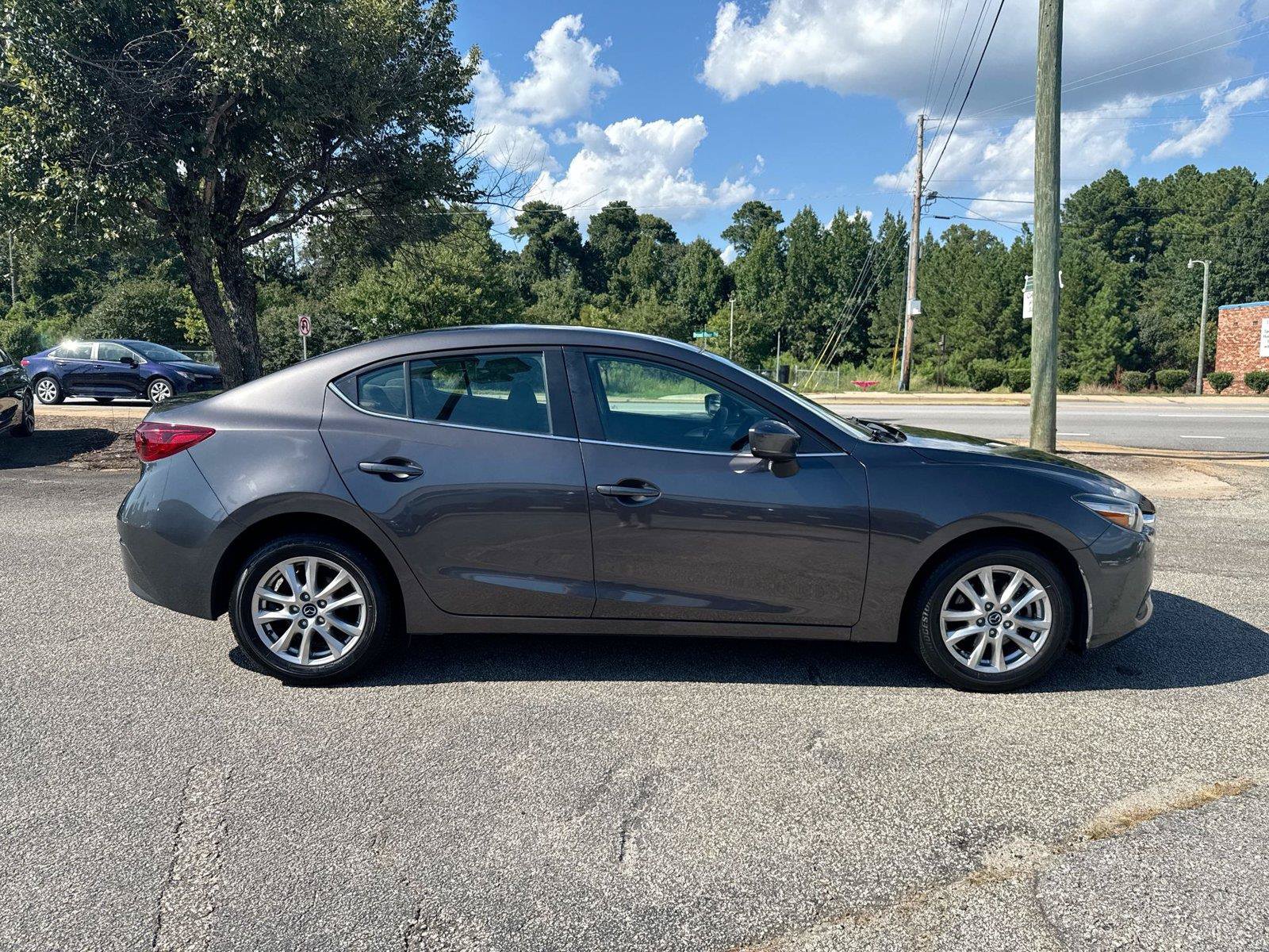 Used 2018 MAZDA MAZDA3 Sport w/ Preferred Equipment Package FWD image 22