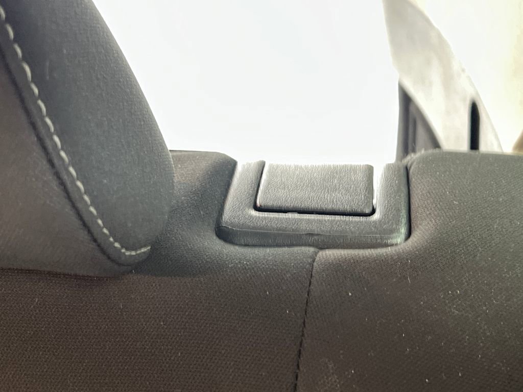 Used 2024 Nissan Rogue S FWD image 14