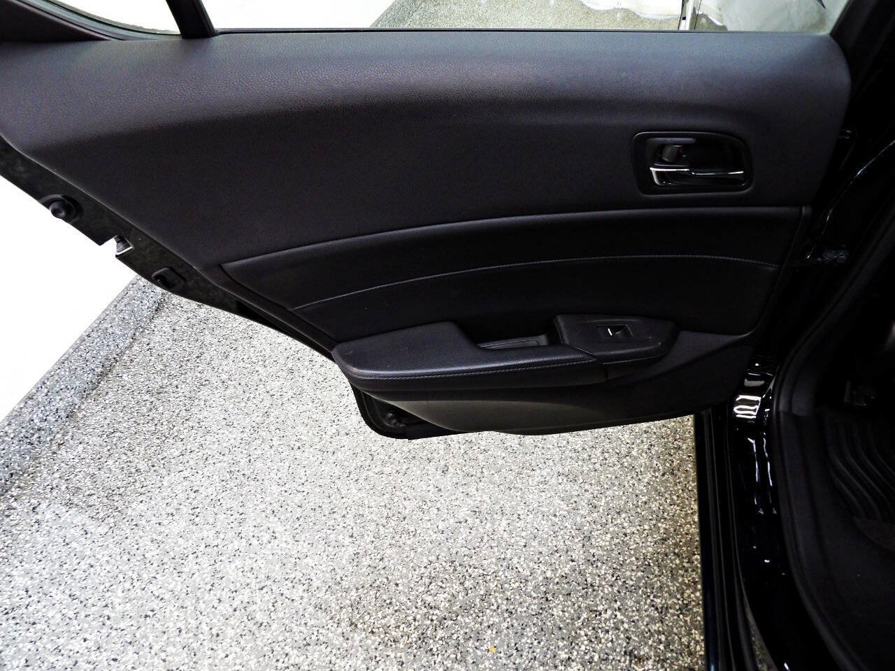 Used 2016 Acura ILX FWD image 9