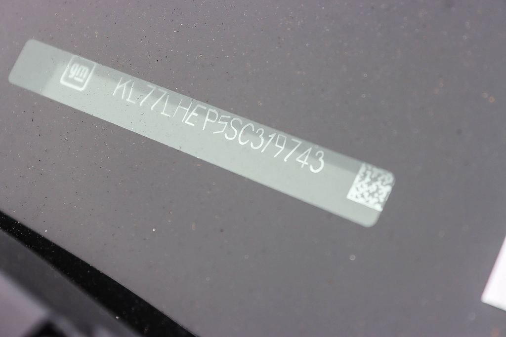 Used 2025 Chevrolet Trax LT w/ LT Convenience Package image 27