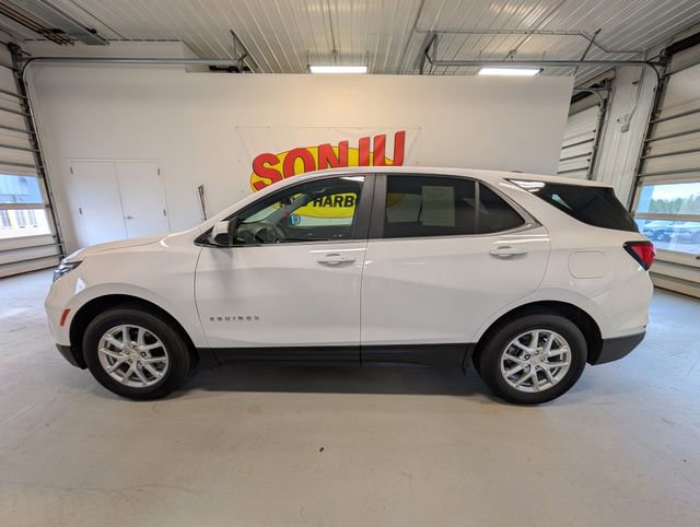 Used 2024 Chevrolet Equinox LT AWD/4WD image 2
