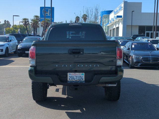 Used 2022 Toyota Tacoma TRD Sport w/ Technology Package RWD image 7