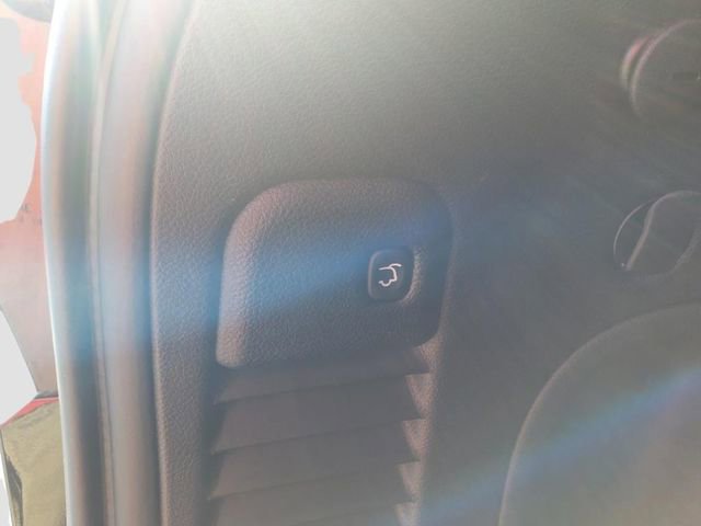 Used 2021 Jeep Grand Cherokee Laredo X image 8