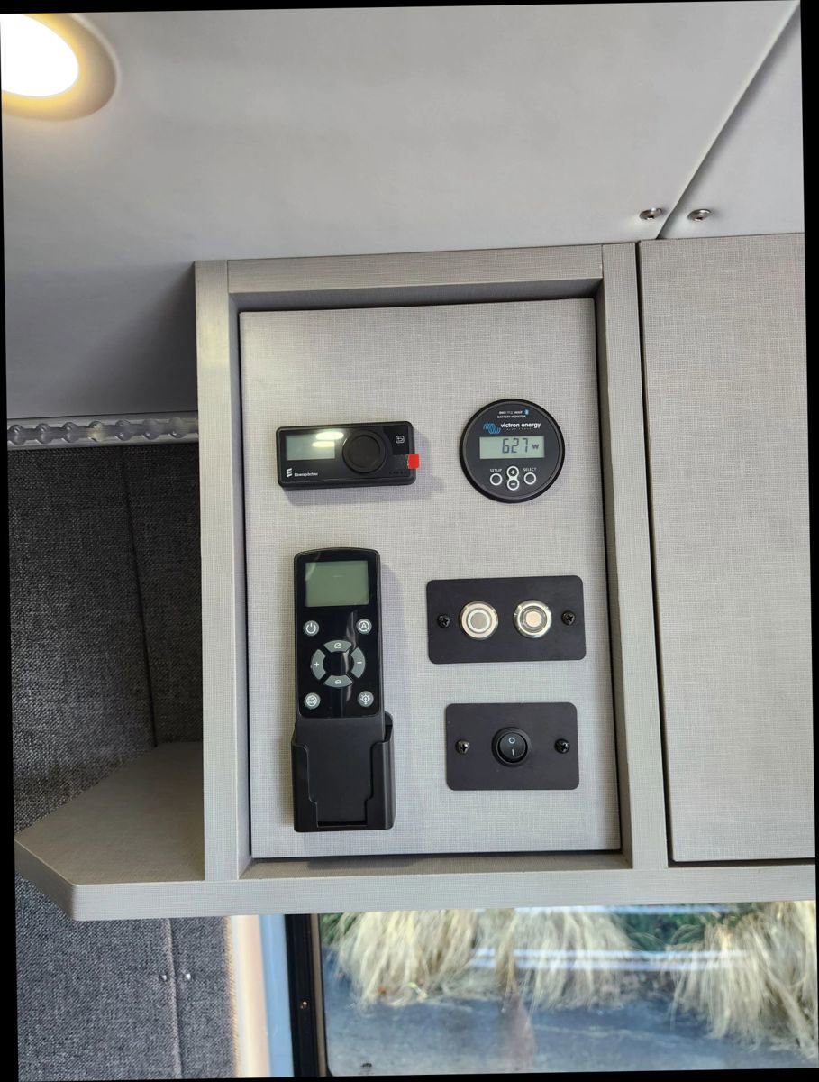 Used 2025 Mercedes-Benz Sprinter 2500 image 29