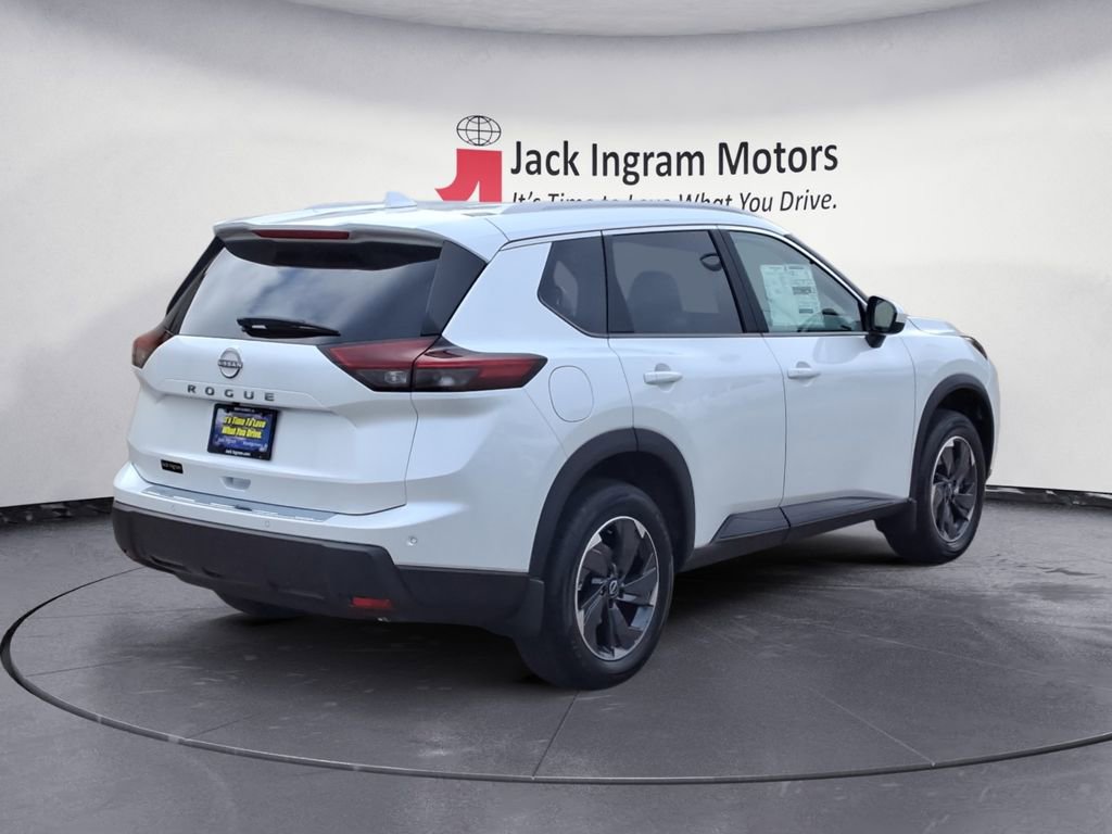 New 2026 Nissan Rogue SV image 5