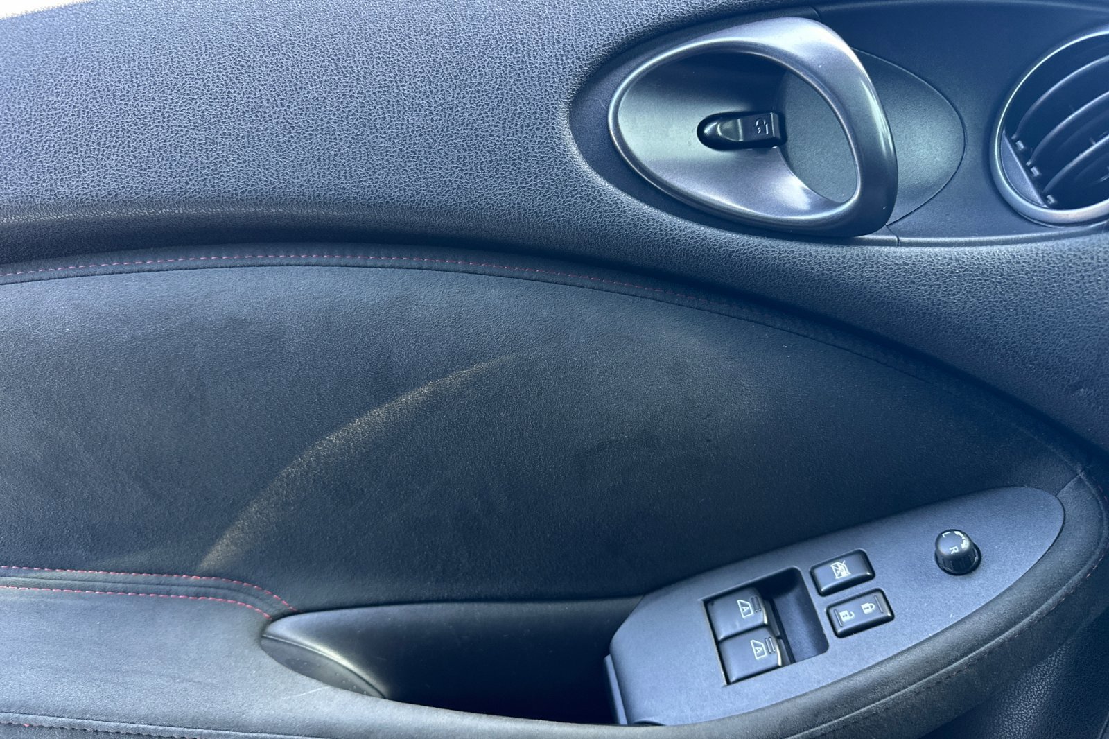 Used 2016 Nissan 370Z NISMO image 11