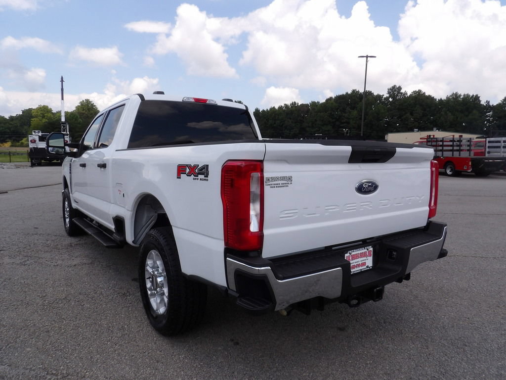 Used 2025 Ford F250 XLT w/ FX4 Off-Road Package AWD/4WD image 5