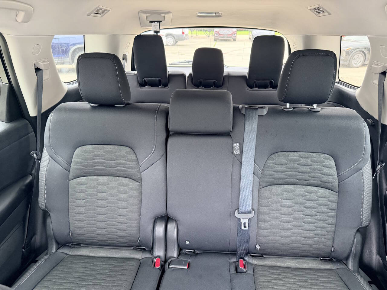 Used 2025 Nissan Pathfinder S FWD image 33