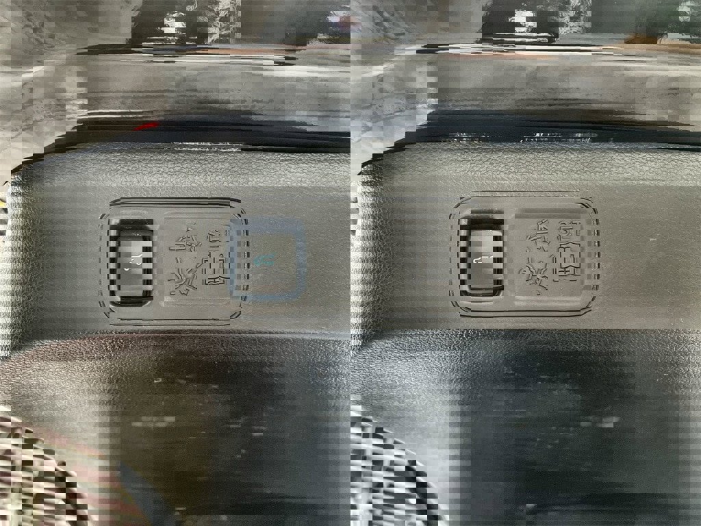 Used 2021 Ford Expedition Limited image 14