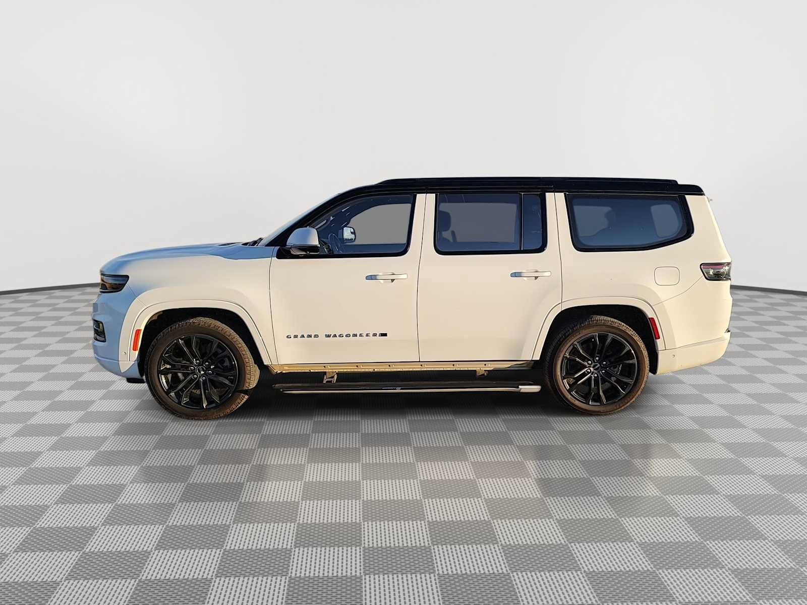 Used 2022 Jeep Grand Wagoneer Series II AWD/4WD image 5