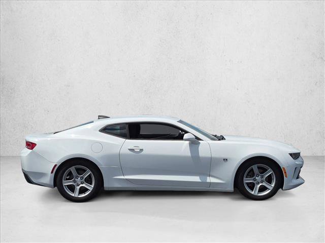 Used 2018 Chevrolet Camaro LT RWD image 4
