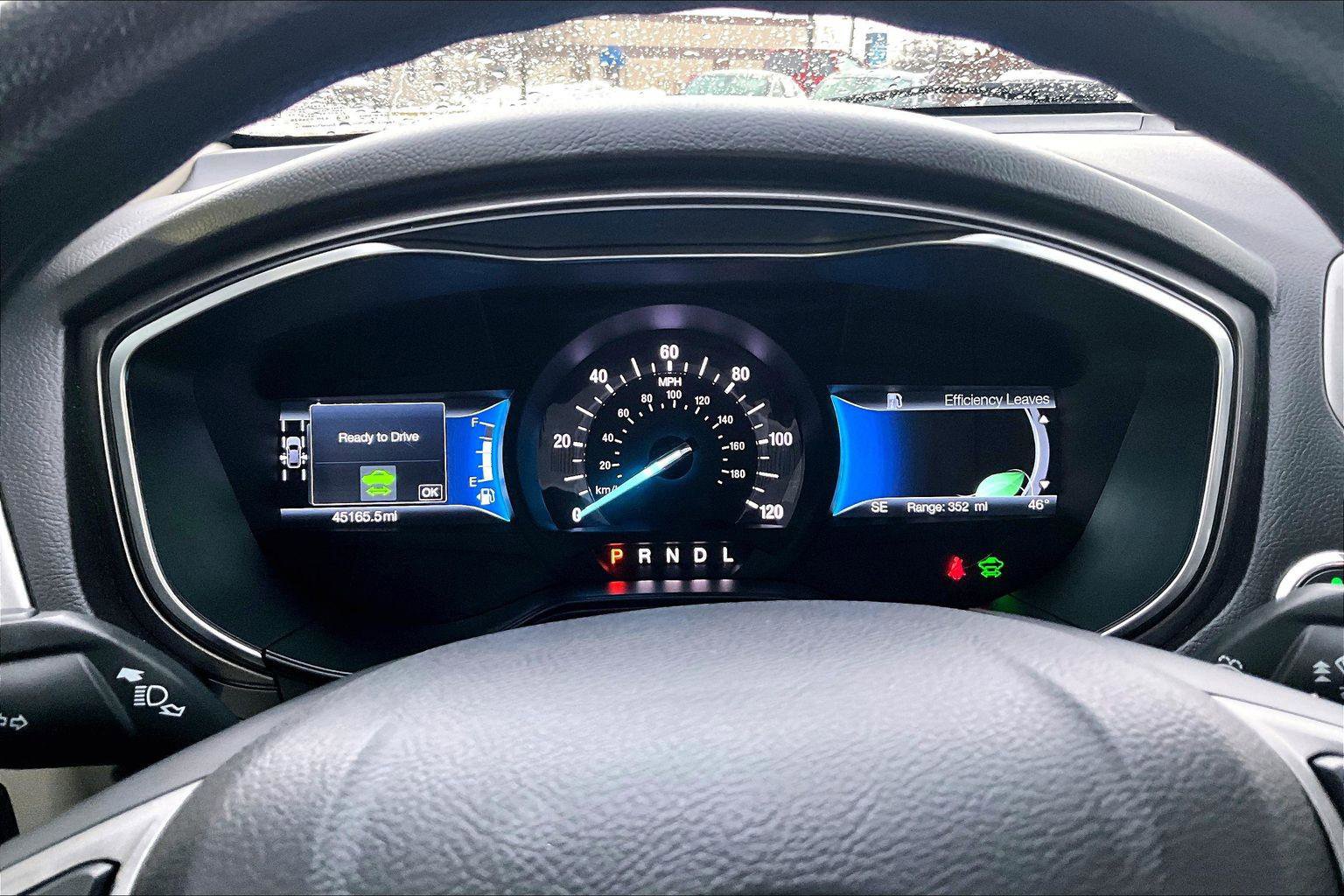 Used 2019 Ford Fusion SE image 21