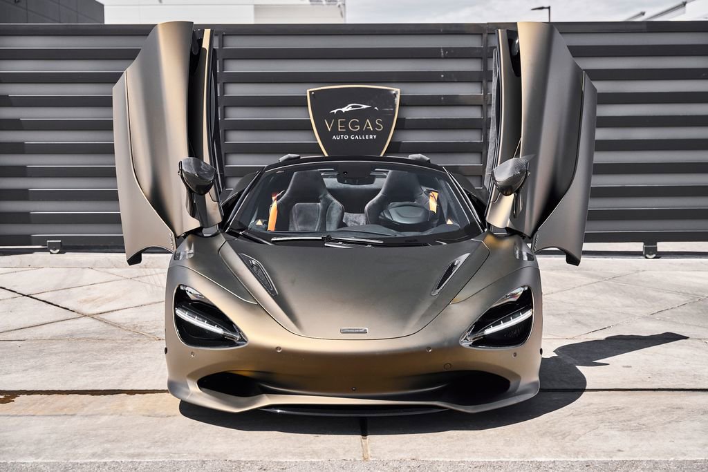 Used 2025 McLaren 750S Spider RWD image 23