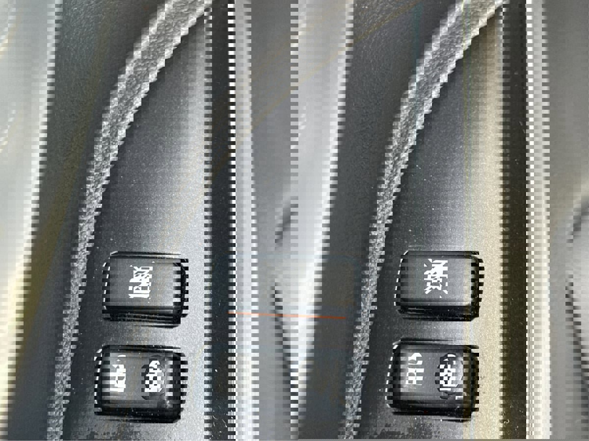 Used 2018 Toyota Land Cruiser image 35