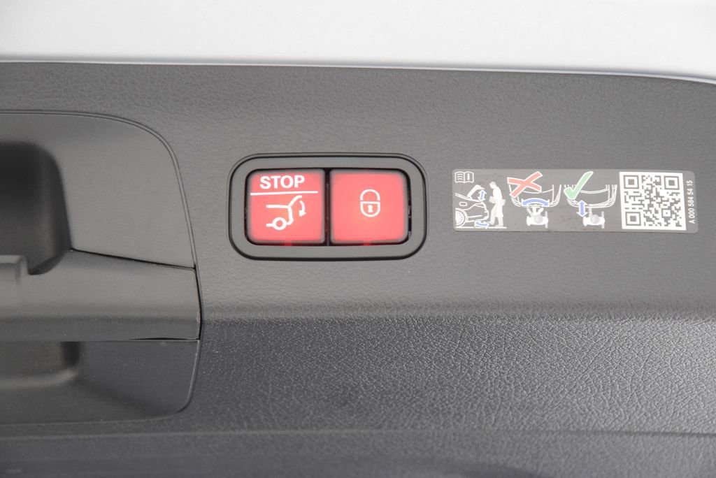 Used 2026 Mercedes-Benz GLS 450 4MATIC image 21