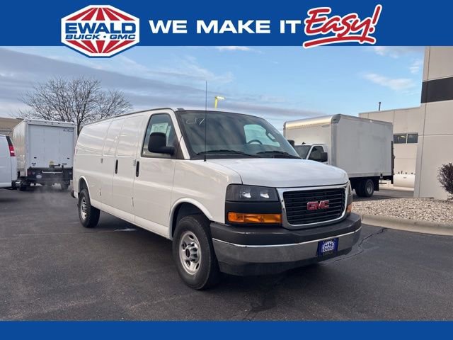 New 2026 GMC Savana 3500 Extended RWD image 1