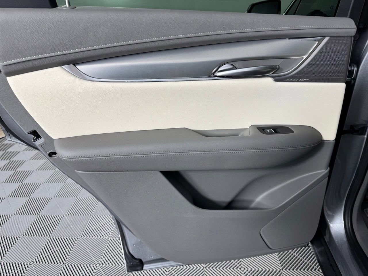 Used 2025 Cadillac XT5 Premium Luxury FWD image 34