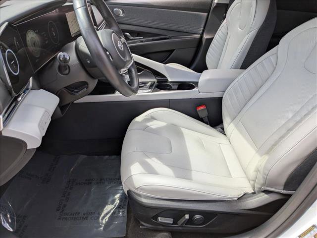 Used 2021 Hyundai Elantra Limited image 17