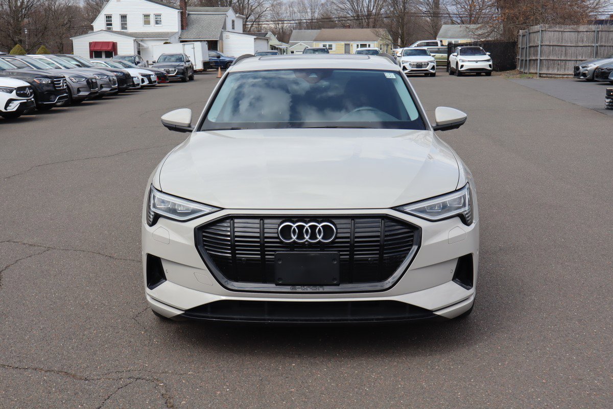 Used 2021 Audi e-tron Premium w/ Convenience Plus Package image 3