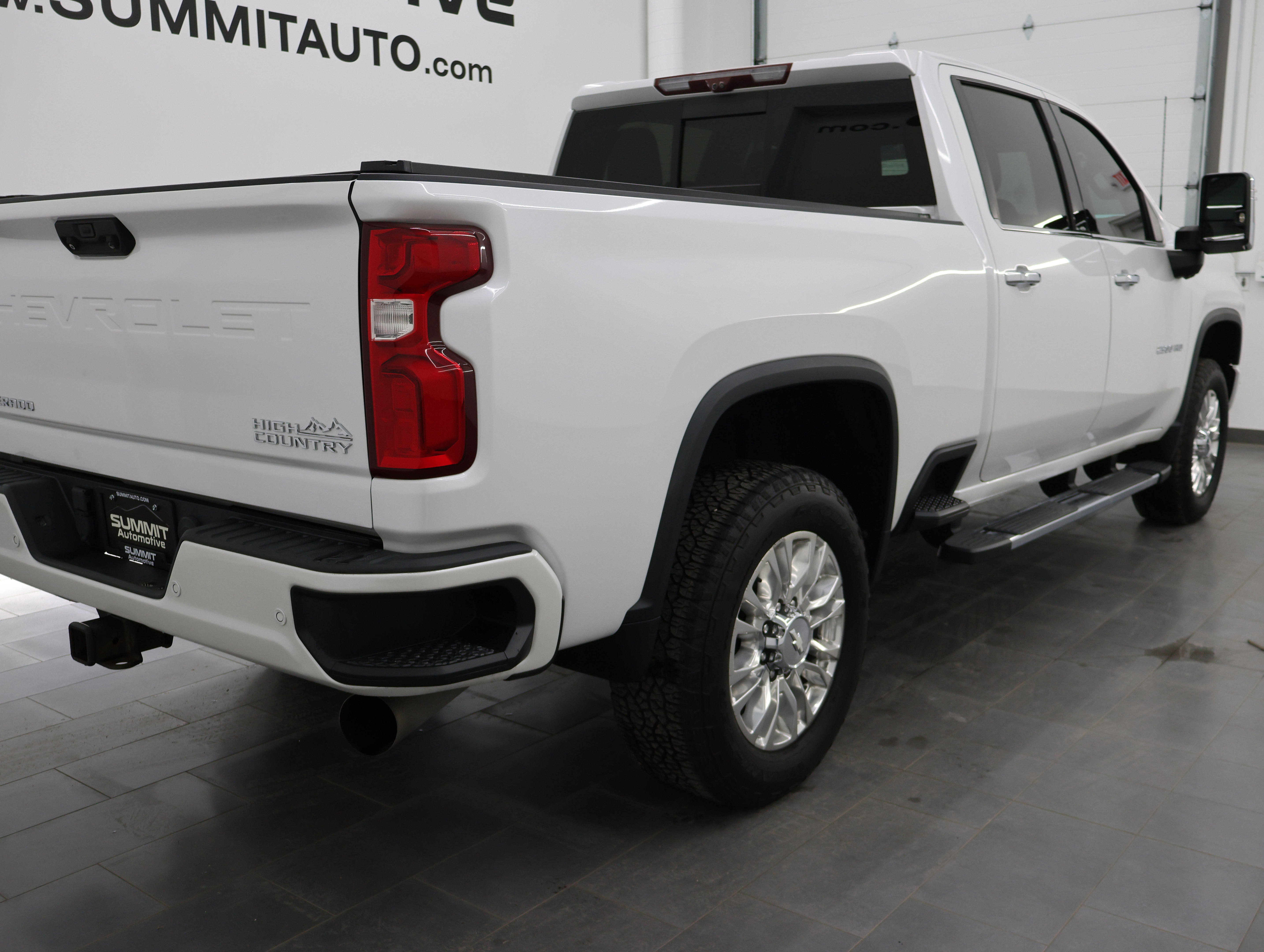 Used 2021 Chevrolet Silverado 2500 High Country w/ Z71 Off-Road Package AWD/4WD image 4