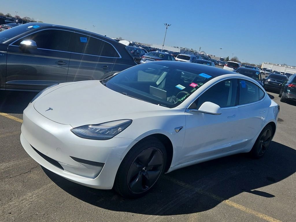 Used 2020 Tesla Model 3 Standard Range Plus RWD image 2