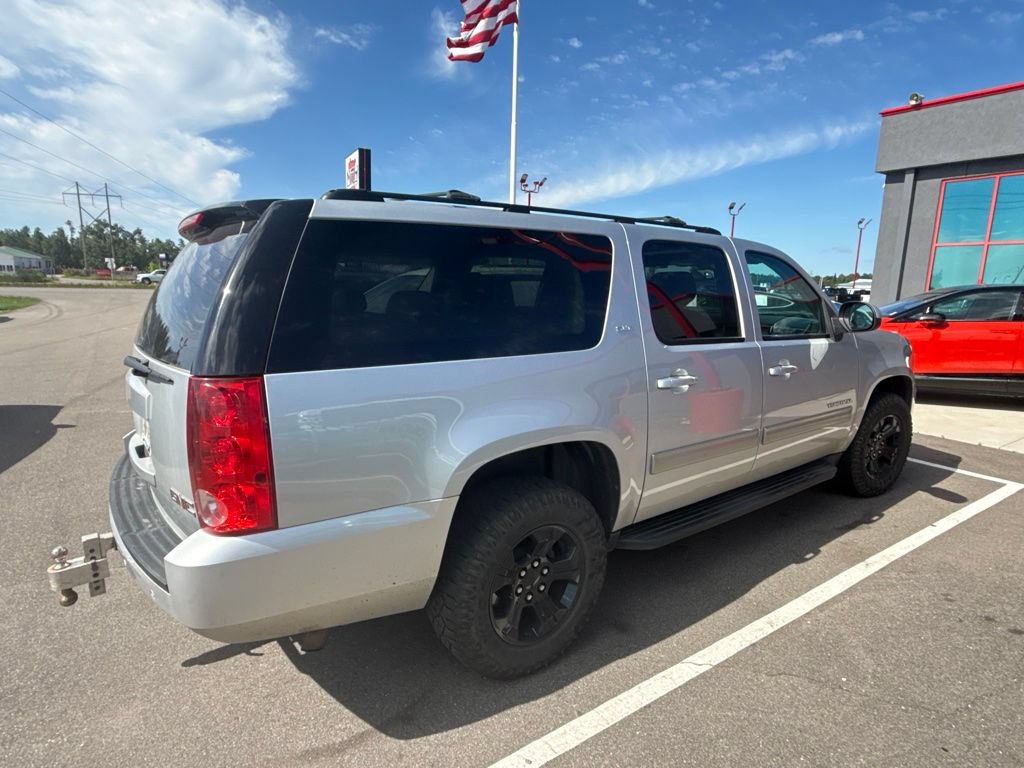Used 2013 GMC Yukon XL SLT w/ SLT-2 Equipment Package AWD/4WD image 6