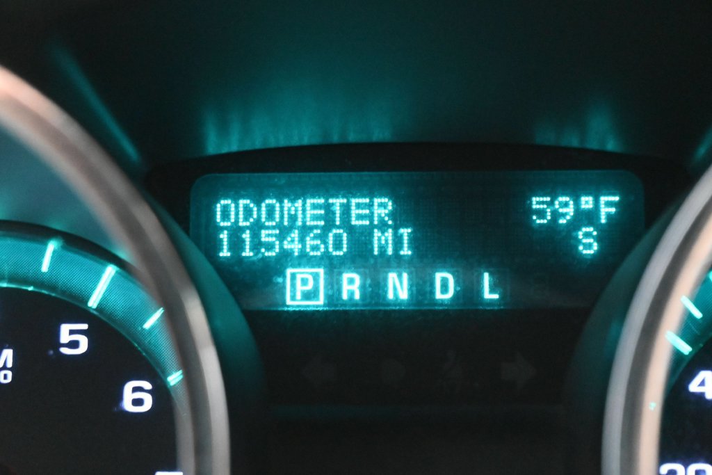 Used 2011 Chevrolet Traverse LT w/ White Premiere Package FWD image 17
