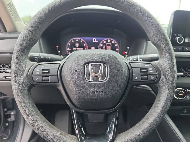 Used 2023 Honda Accord EX image 19