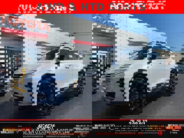 New 2025 Toyota Crown Signia