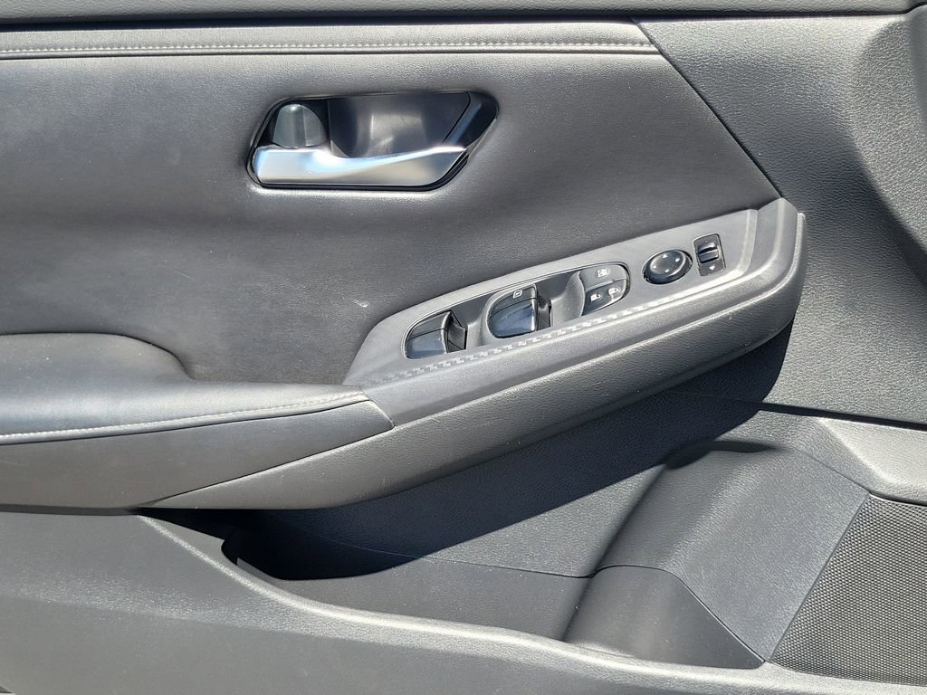 Used 2020 Nissan Sentra SV image 18