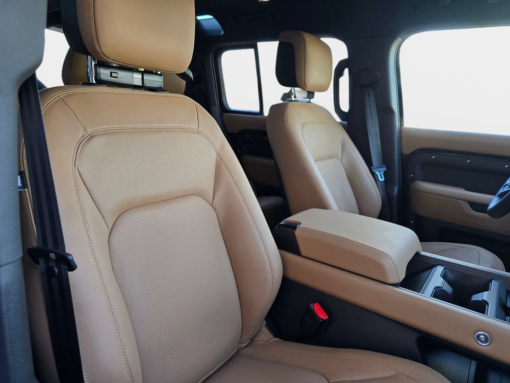 New 2026 Land Rover Defender 110 S AWD/4WD image 10