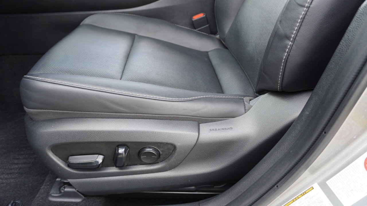 Used 2019 Lexus UX 200 w/ Premium Package image 22