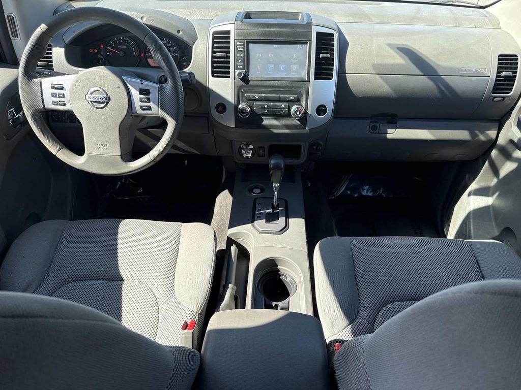 Used 2021 Nissan Frontier SV image 16