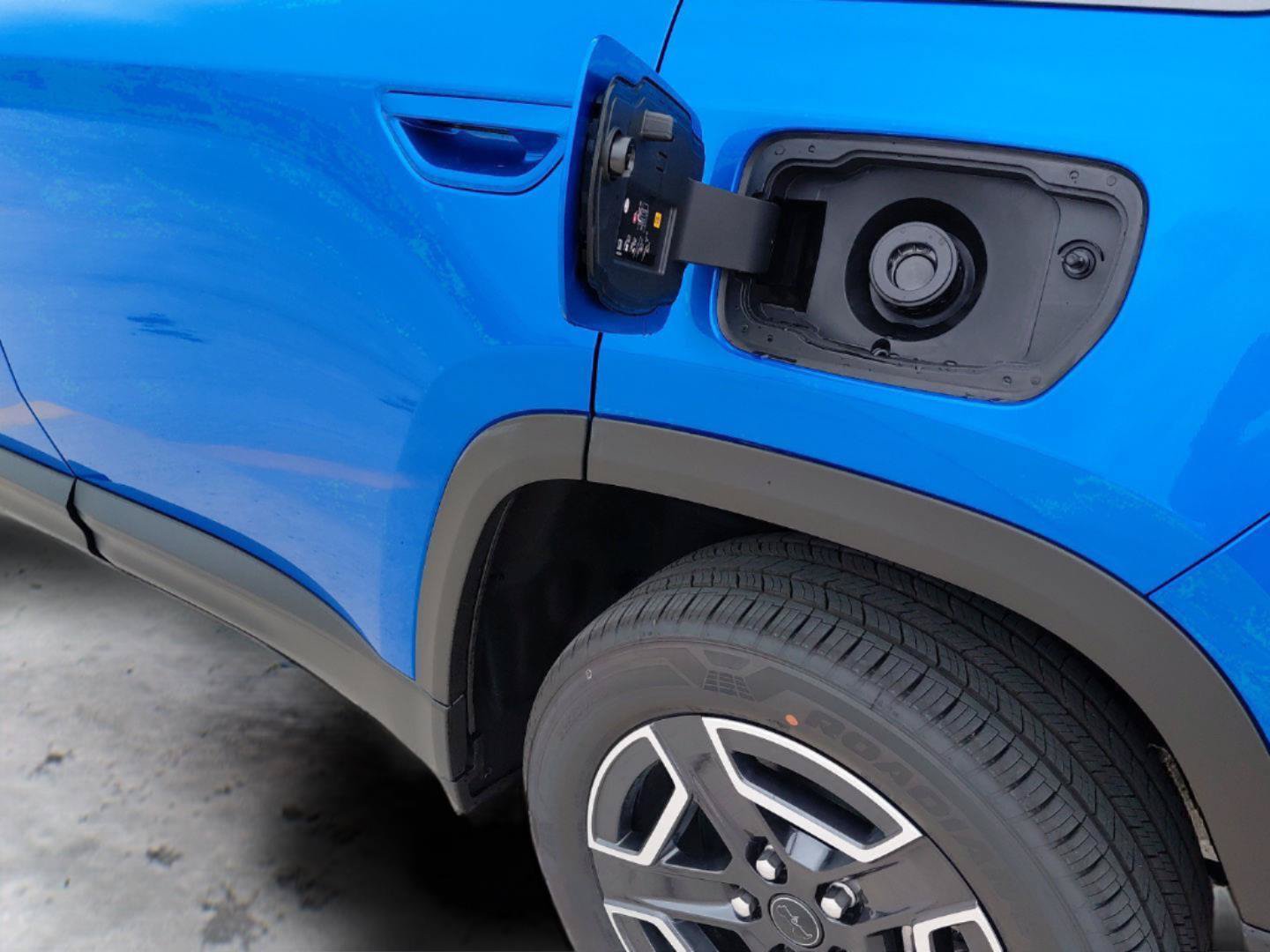 New 2026 Jeep Cherokee Laredo AWD/4WD image 22