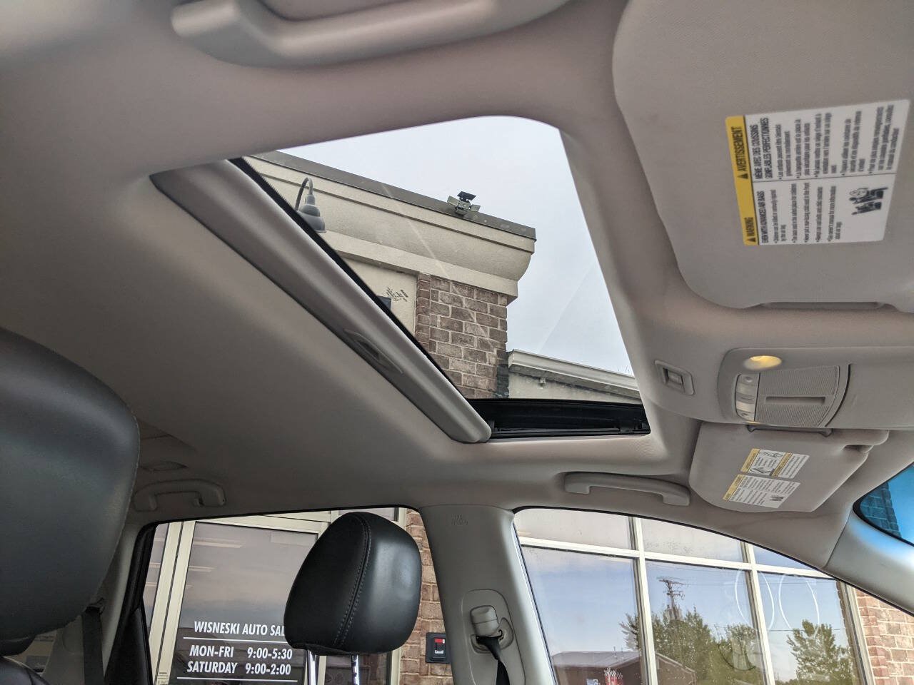 Used 2015 Nissan Pathfinder SL w/ SL Premium Package FWD image 18