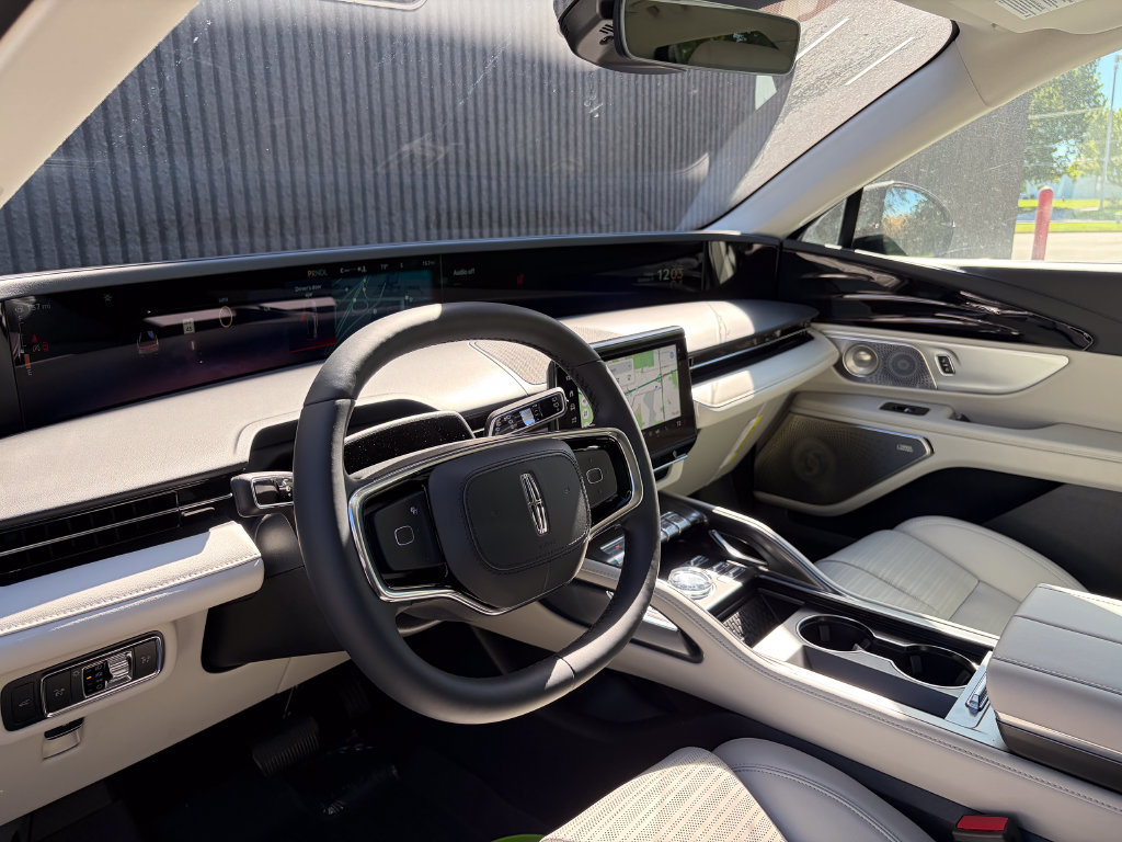 New 2026 Lincoln Nautilus Reserve AWD/4WD image 10