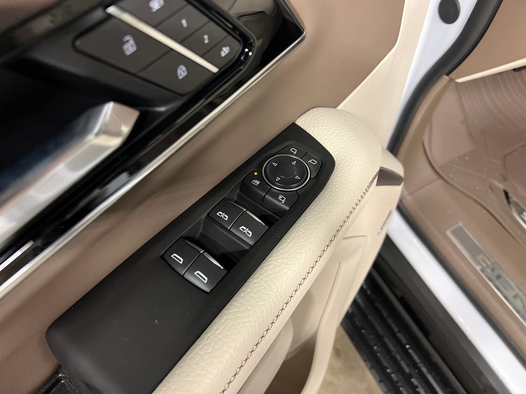 New 2026 GMC Yukon XL Denali w/ Denali Reserve Package AWD/4WD image 16