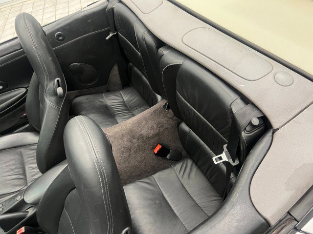 Used 2000 Porsche 911 Cabriolet image 28