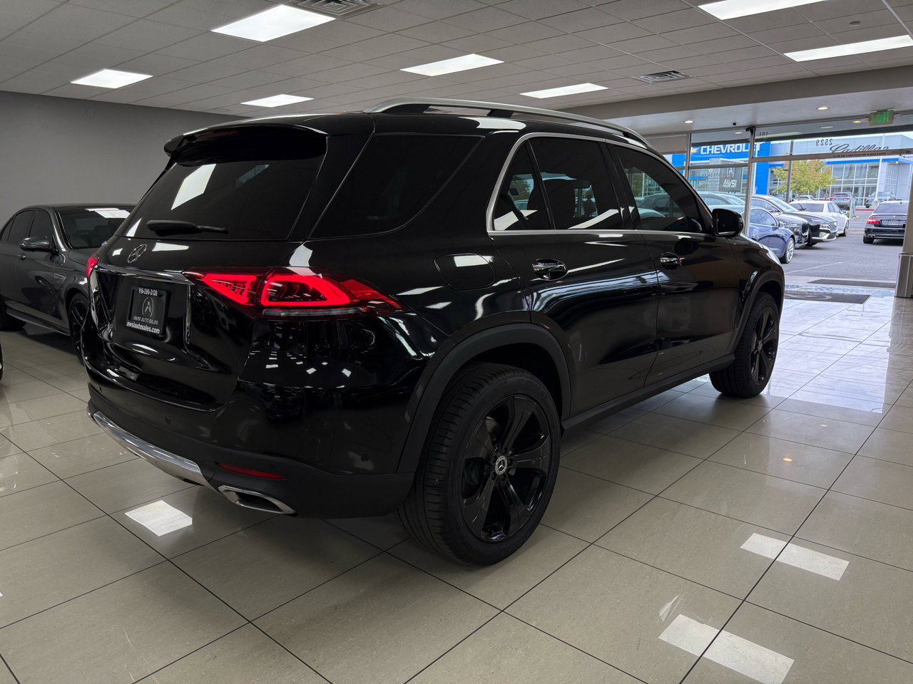 Used 2020 Mercedes-Benz GLE 350 w/ Parking Assist Package image 6