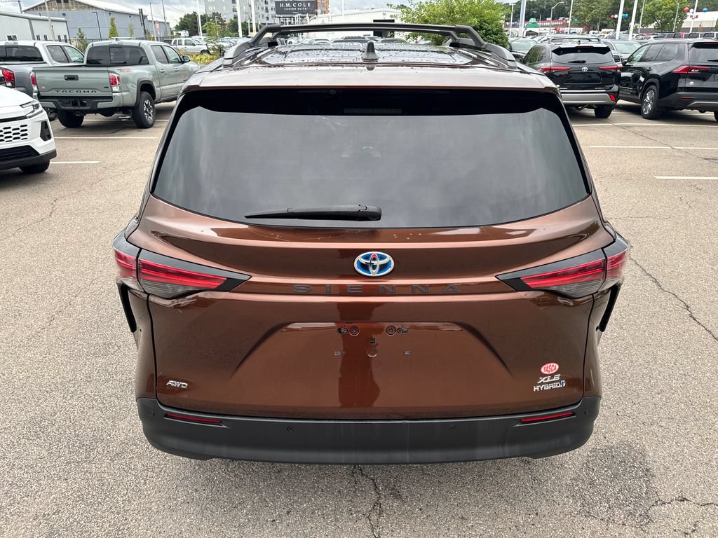 Used 2021 Toyota Sienna XLE w/ XLE Plus Package AWD/4WD image 6