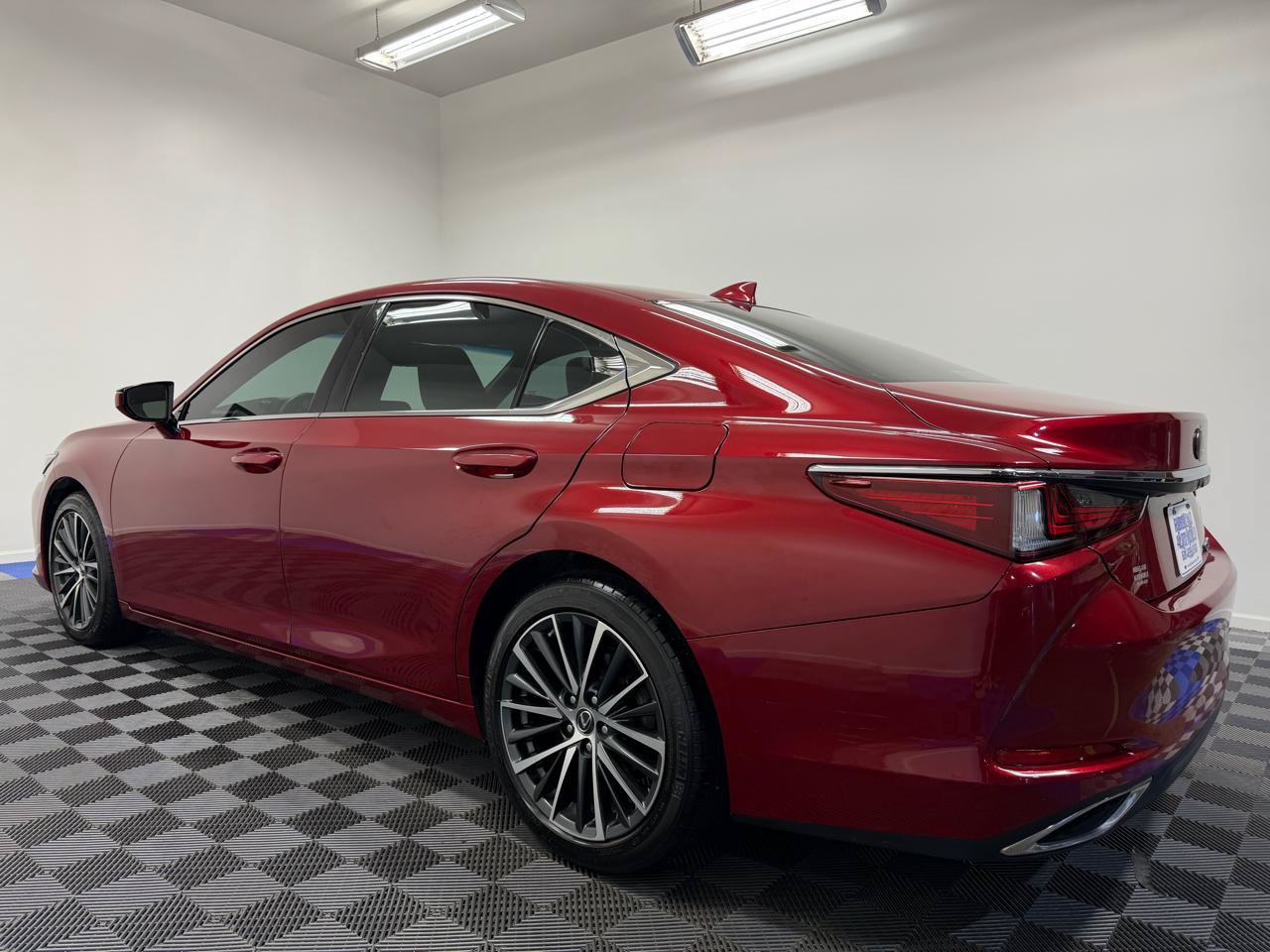 Used 2023 Lexus ES 350 w/ Premium Package FWD image 10