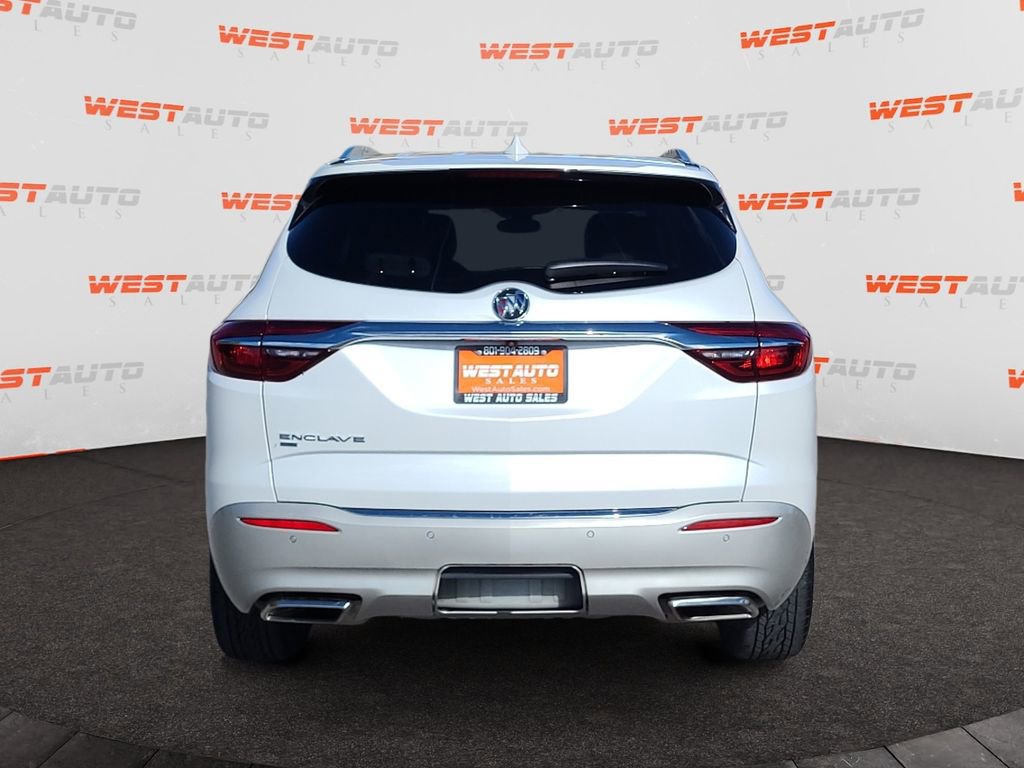 Used 2021 Buick Enclave Premium w/ Sun and Sites Package AWD/4WD image 4