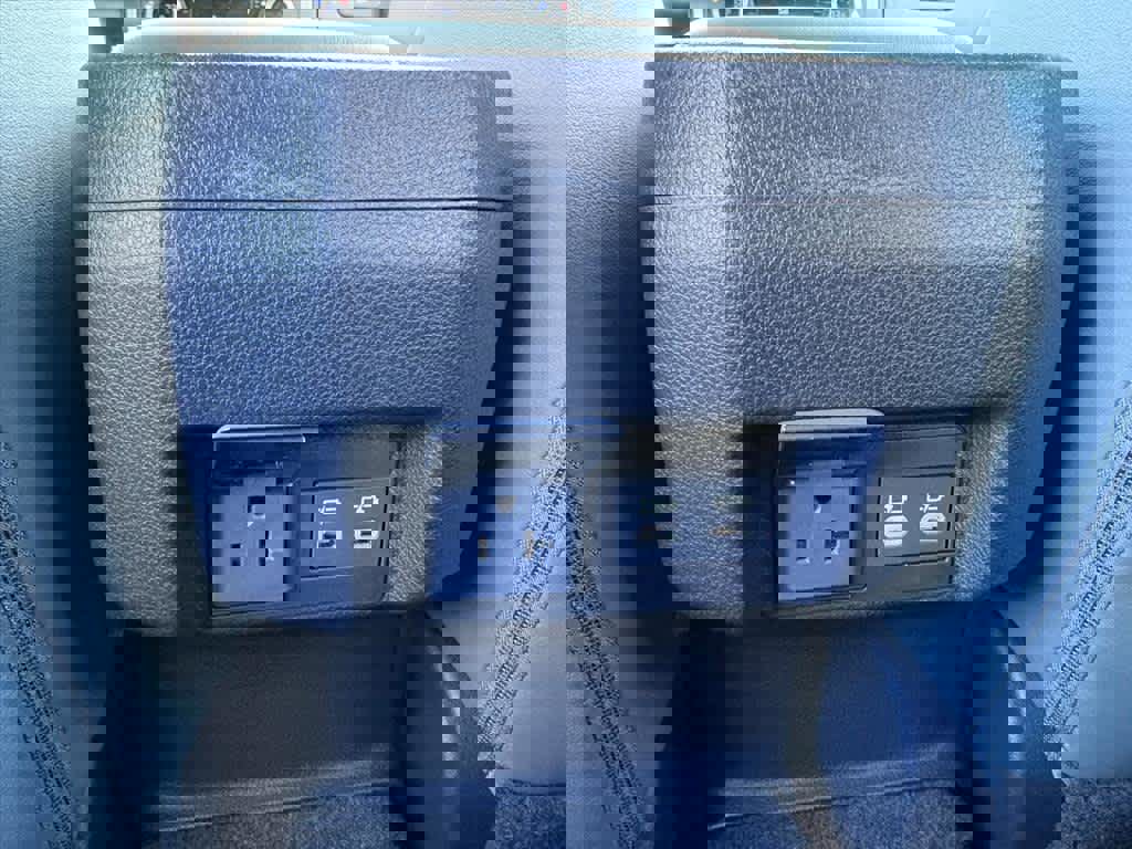 Used 2025 Toyota Tacoma Trailhunter Hybrid image 10