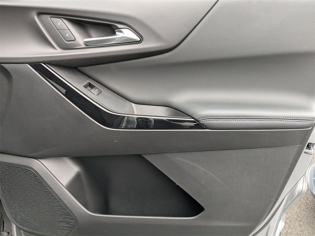 Used 2025 Chevrolet Equinox LT image 35