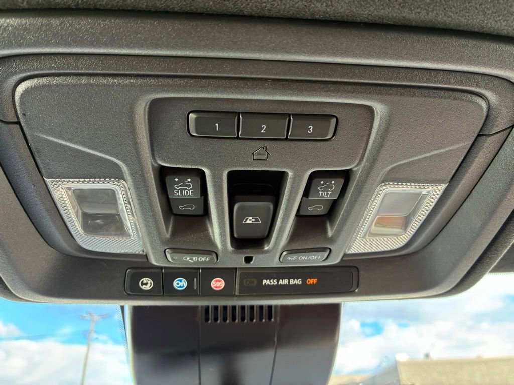 Used 2024 GMC Sierra 3500 Denali Ultimate image 32