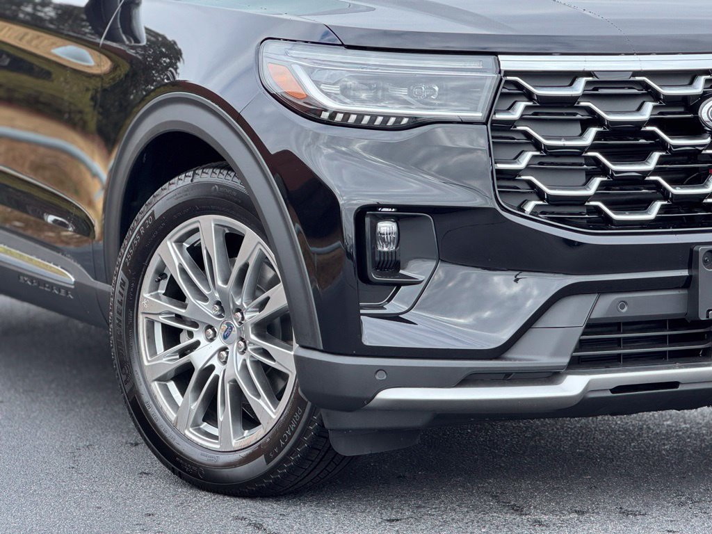 New 2026 Ford Explorer Platinum RWD image 4